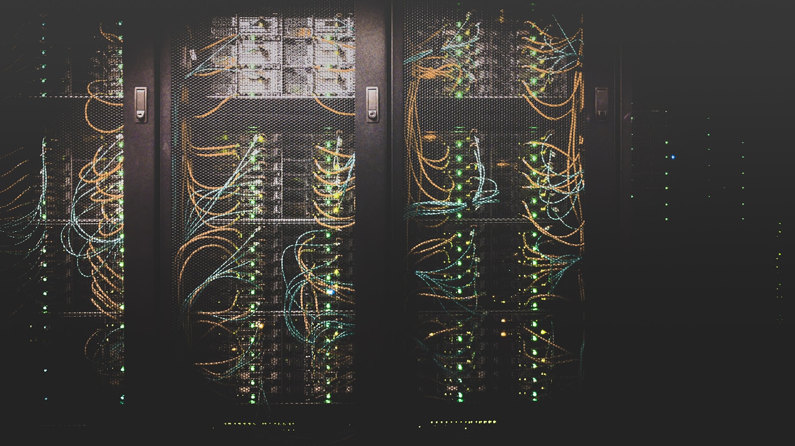 Bare metal servers with cost reduction